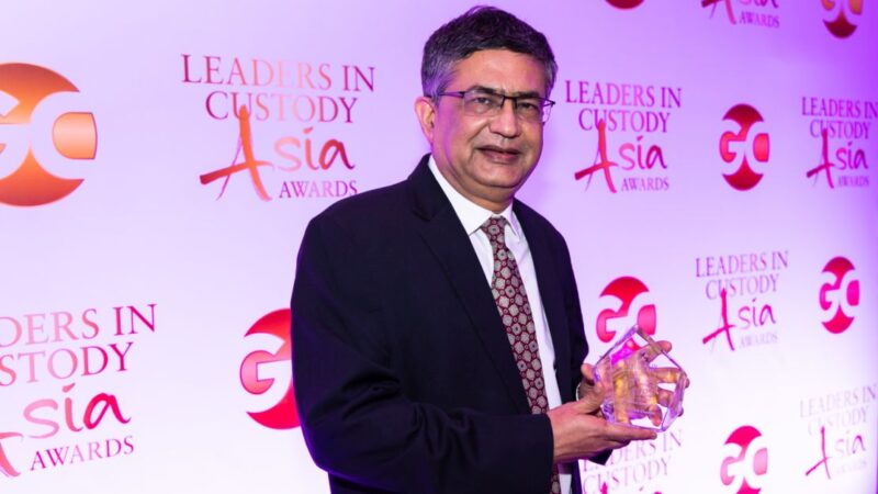 Shri Ashishkumar Chauhan, MD & CEO, NSE honored with Lifetime Achievement award by Global Custodian in Singapore