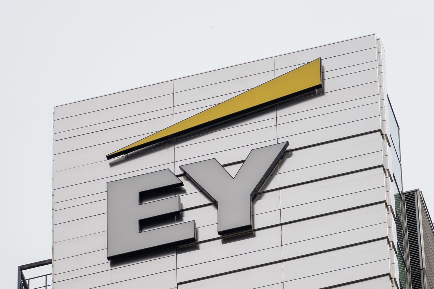 EY partners with the National Association for the Blind for ‘Talking Books’