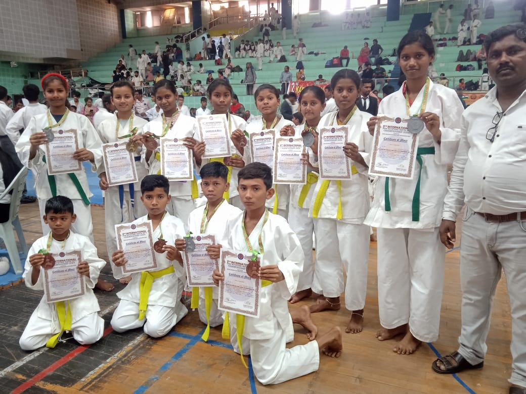 Ambuja Cements supports 14 Chandrapur students win multiple medals in International Karate Championships